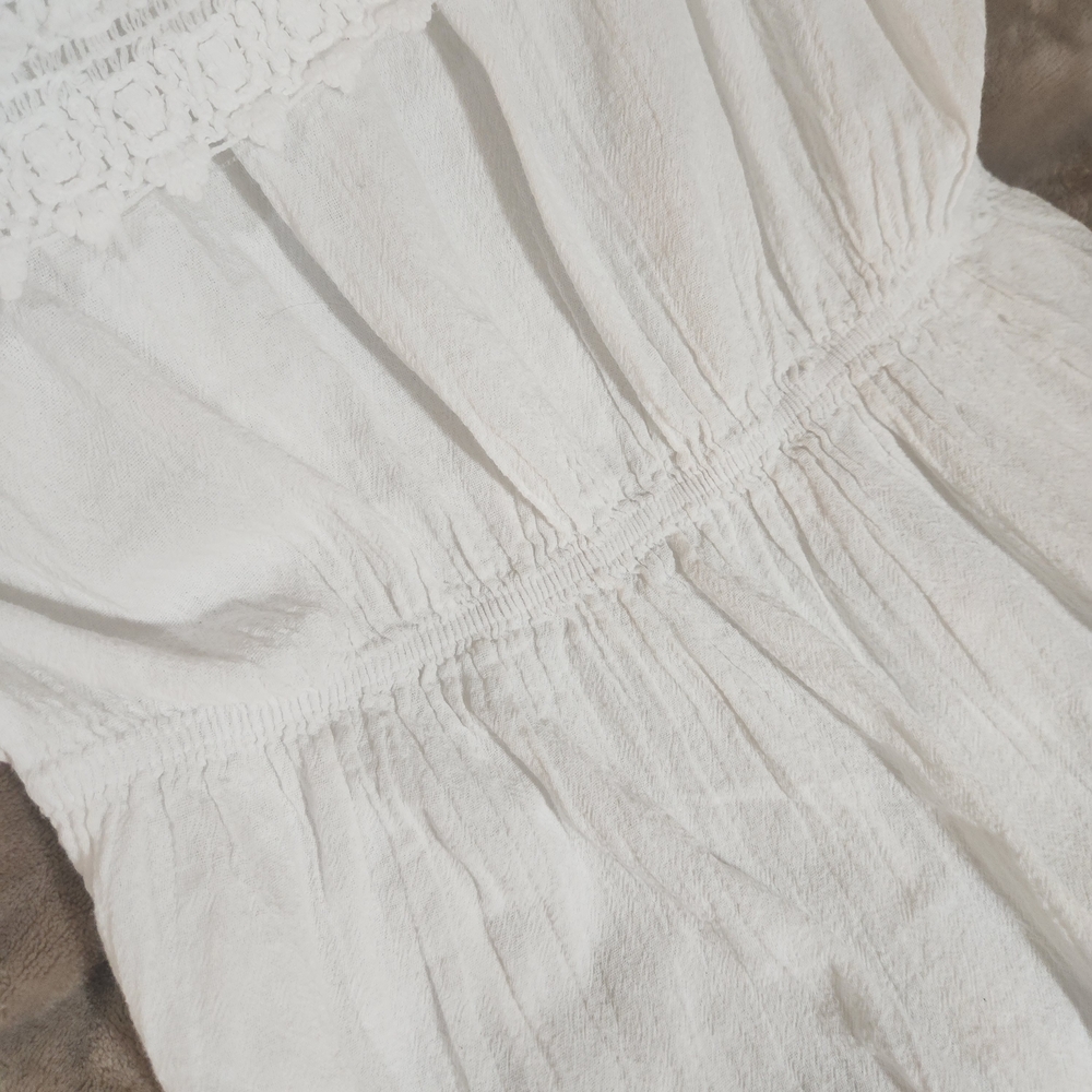 Lovely White Off-Shoulder High Low Dress;  Beach Ready 🌊🌊🌊🌼🌊🌊🌊 - Picture 4 of 13